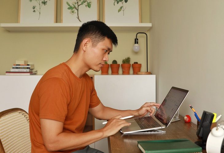 Vlogger Hà Mạnh cho rằng lối sống tối giản không chỉ là tối giản về vật chất, mà còn tối giản trong đời sống tinh thần - Ảnh: NVCC